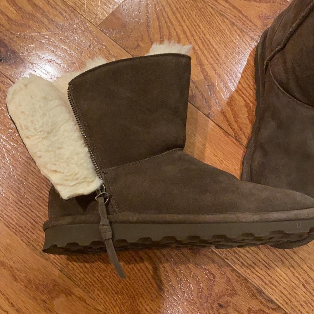 Bear paw shearling booties sz 9
